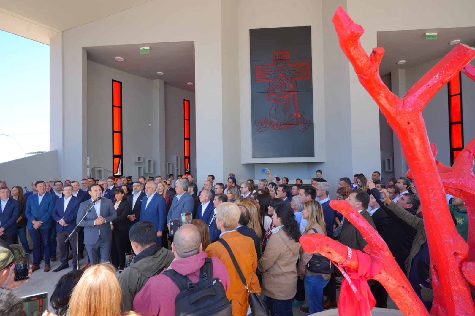 Mercedes: Valdés inauguró el renovado Santuario del Gauchito Gil que honra la religiosidad popular correntina