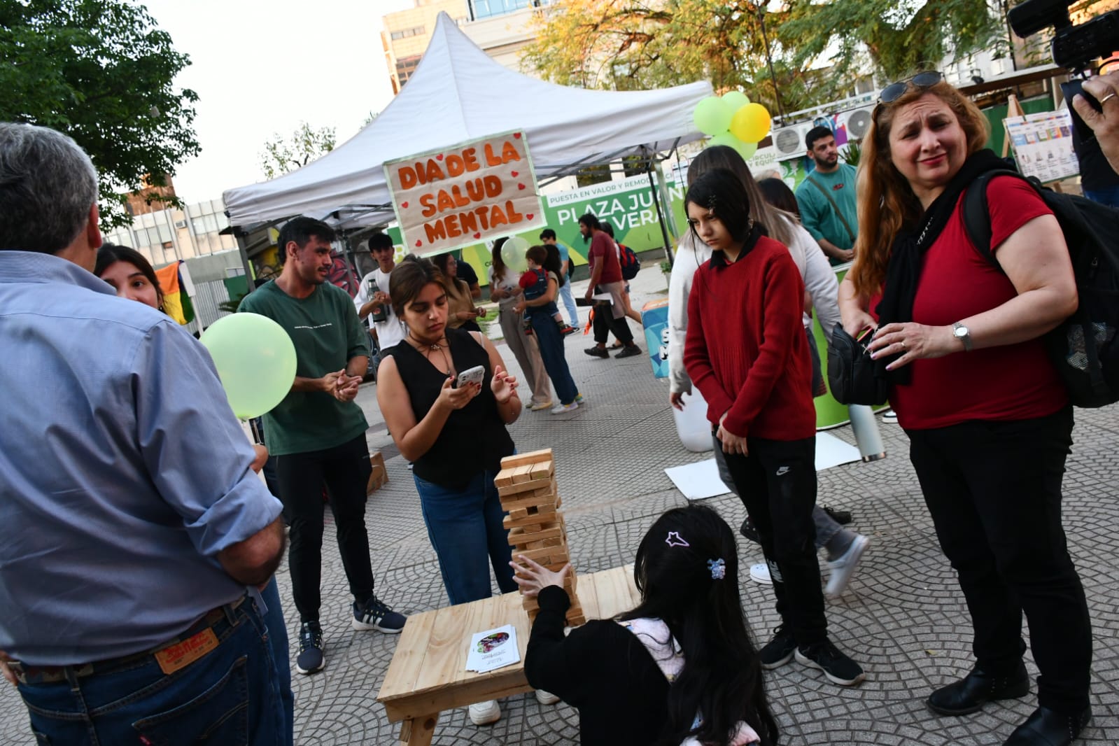 Capitalinas: Jornada de Concientización sobre salud mental en la Plaza Vera