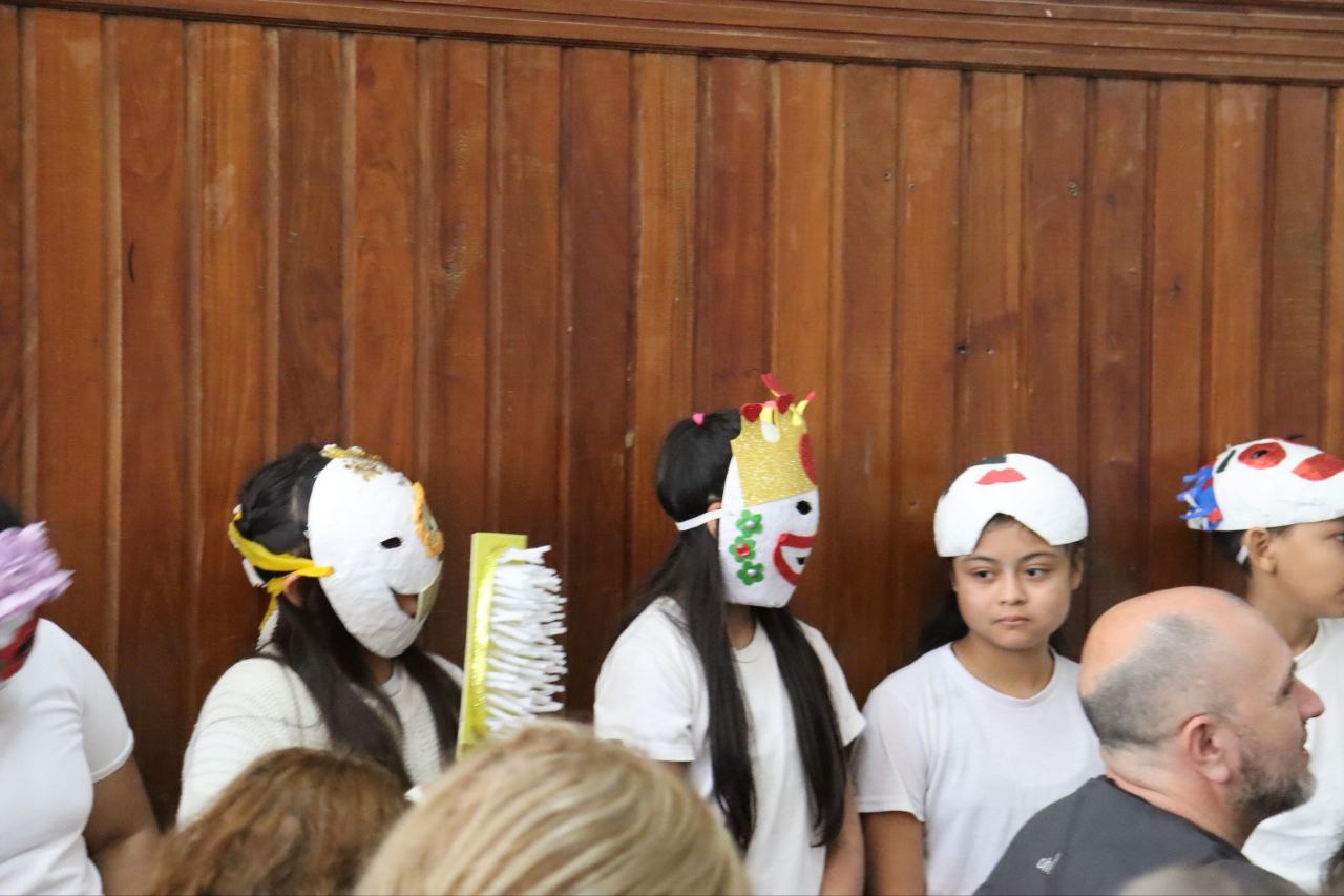 Educacion: «Sonrisas que suenan y se pintan», el arte como herramienta de aprendizaje