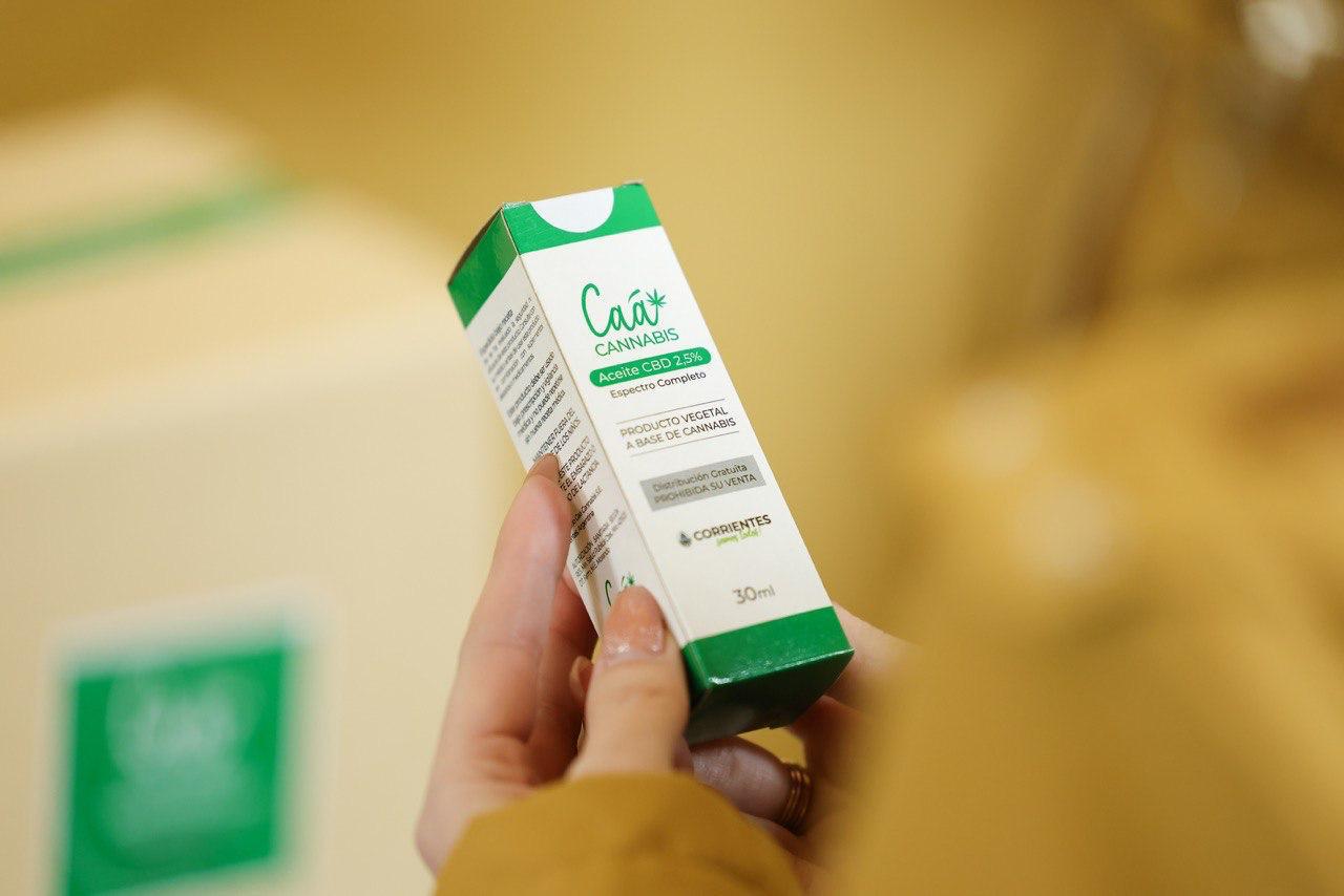 Salud Pública: Juan Pablo Valdés habilitó la comercialización en farmacias del aceite medicinal de Caa Cannabis